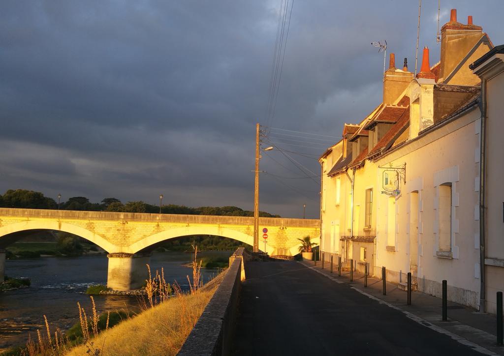 La Porte Bleue Amboise Exterior photo
